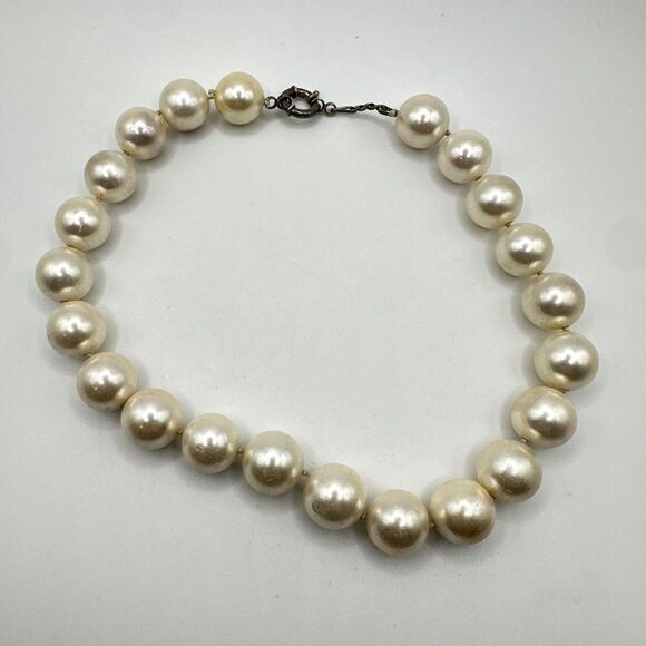 16" Vintage Heavy Ceramic Faux Pearl necklace with sterling silver hardware! - Picture 8 of 13
